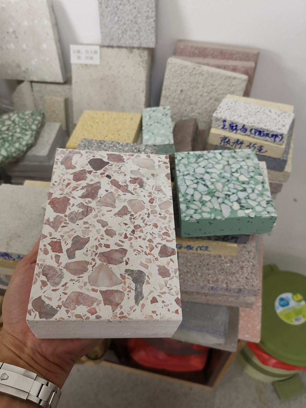 廣州番禺透水磚找華堅水泥_現(xiàn)貨供應_品質保障