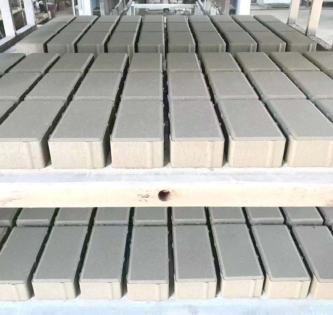 佛山順德透水磚水泥制品型號全選華堅(jiān)-規(guī)格齊全-價(jià)格優(yōu)惠